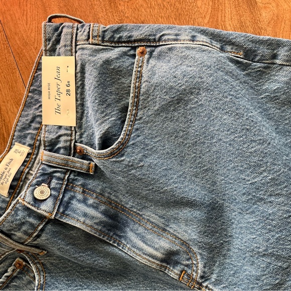Abercrombie high rise taper Jeans size 28 NWT - Picture 8 of 11